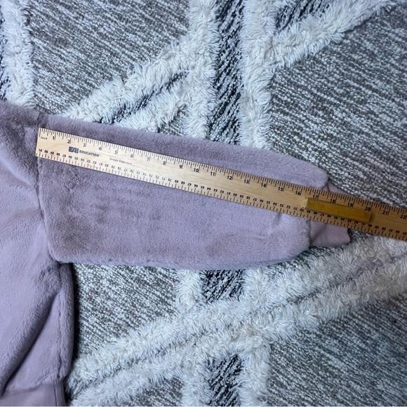 Faux Fur Sweatshirt - Picture 6 of 7